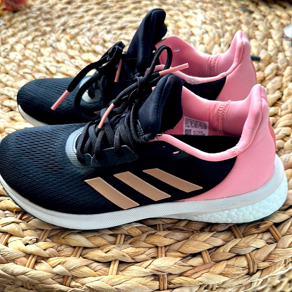 New Adidas PureBoost Women’s size 7 1/2M